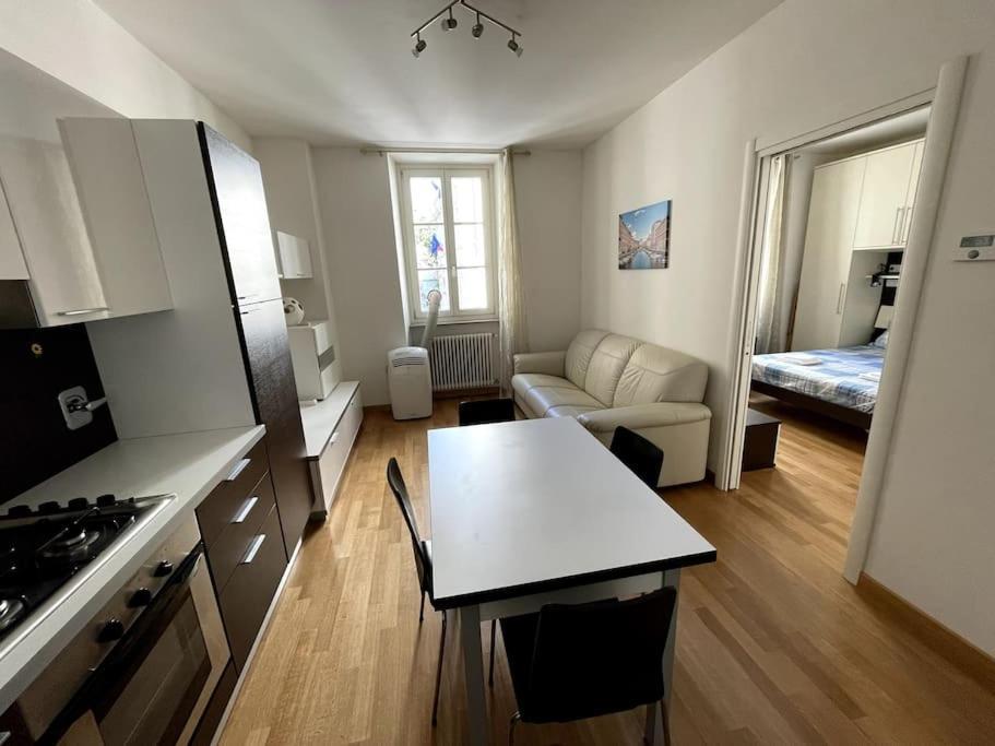 Apartamento Via Milano Trieste Exterior foto